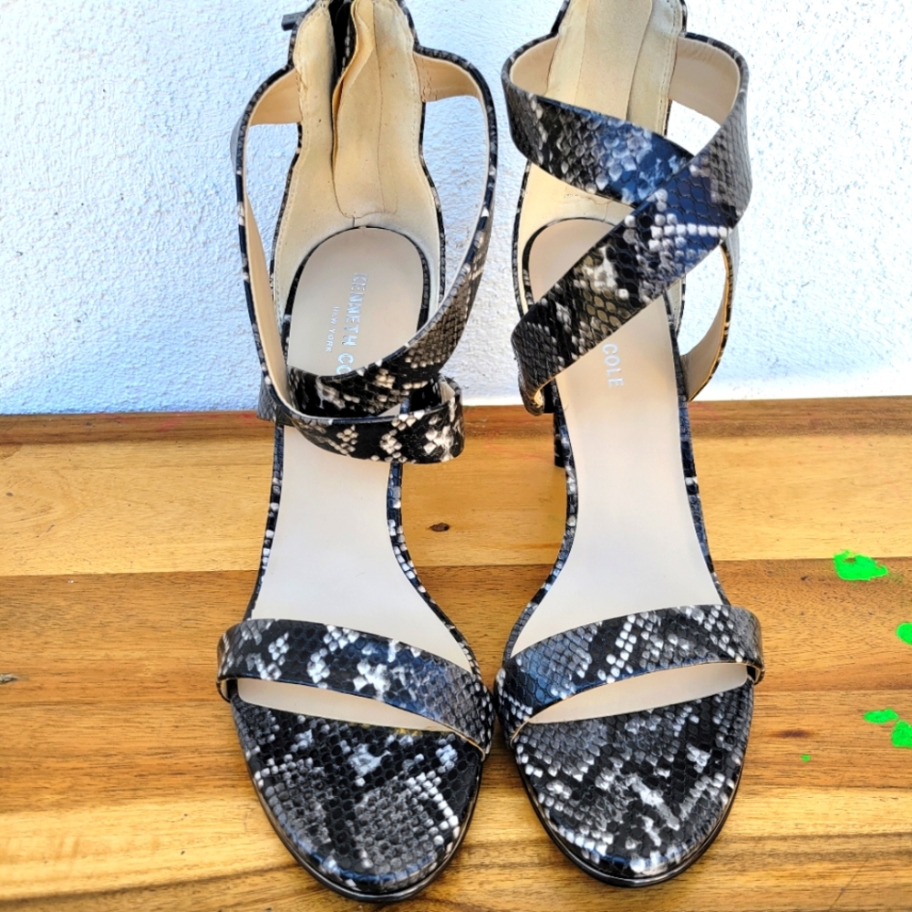 Kenneth Cole New York Brooke Cross Sandal Women's Size 10 - Picture 7 of 16